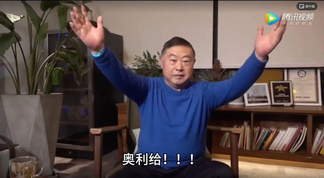 跟“老乡鸡”学“差异化”传播。
